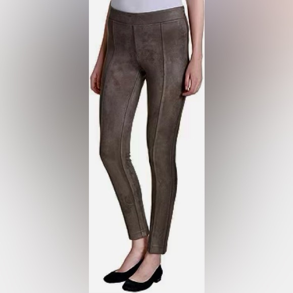 LN ANDREW MARC WOMENS TAUPE FAUX SUEDE PULL ON PANTS. SO COMFY♥️ - Picture 2 of 3